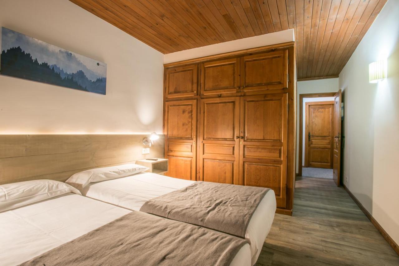Salardú Hotel Snoe Mont Romies מראה חיצוני תמונה