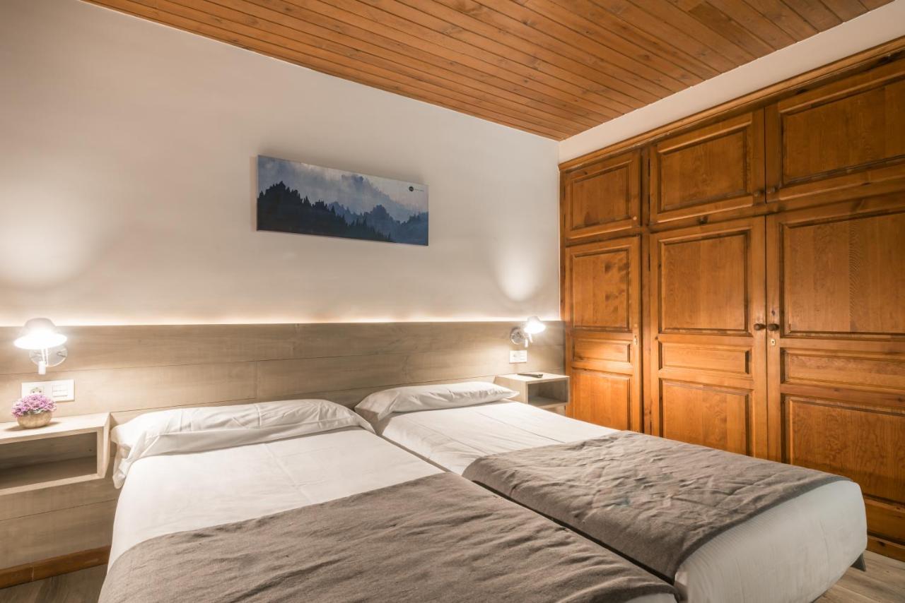 Salardú Hotel Snoe Mont Romies מראה חיצוני תמונה