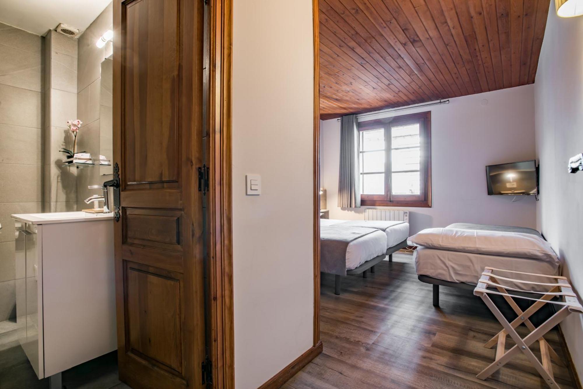 Salardú Hotel Snoe Mont Romies מראה חיצוני תמונה
